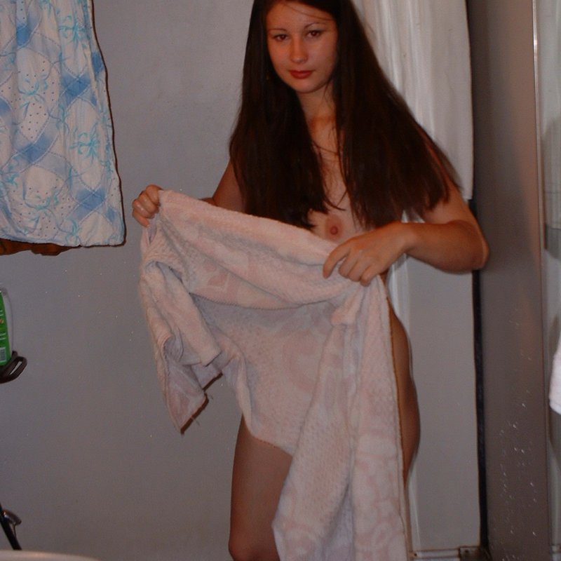 Liane 32 Escort La Pironnière