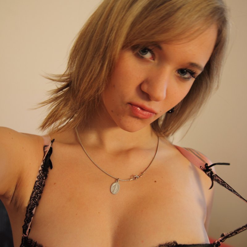 Violette 33 Escort girls Théding