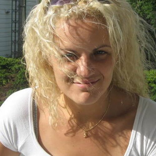Carine 27 Escortes sensuelles Armentières-en-Brie