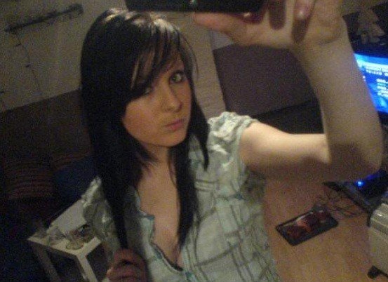 Emeline 25 Escortes sensuelles Terlabouet
