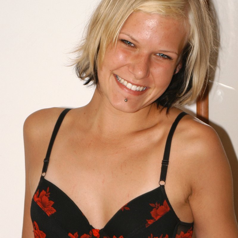 Noémie 23 Escort girls Trégate